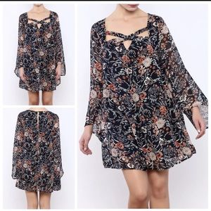 Umgee Floral Bell Sleeve Dress Sz S XL